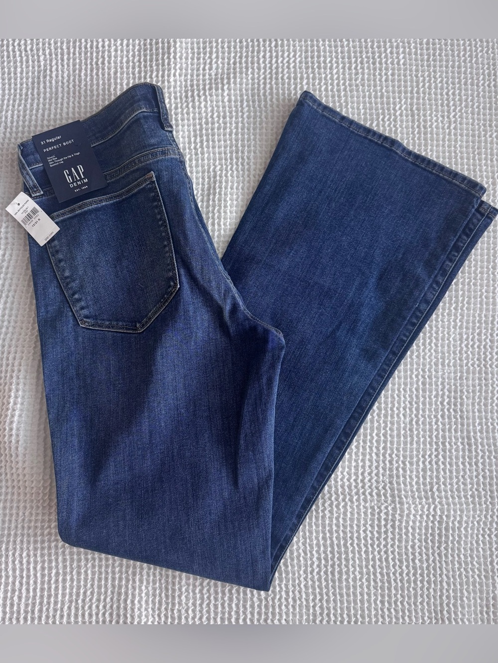 NWT GAP Perfect Boot Jeans Mid Rise Stretch Denim Size 31 Regular 12/31 R